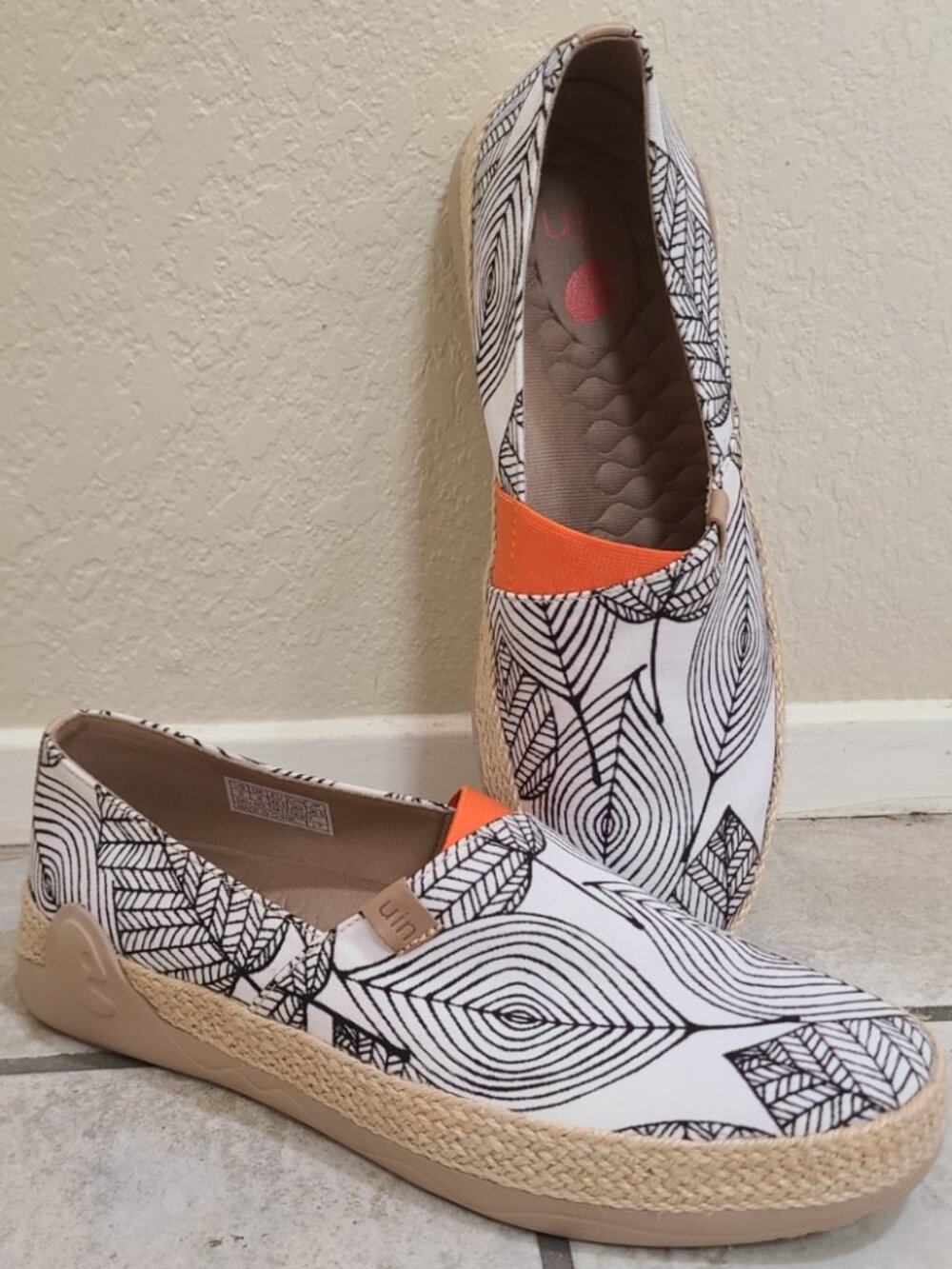 NEW! UIN MARBELLA BLACK/WHITE GRAPHIC ESPADRILLES SHOES RESORTWEAR SUMMER US 9